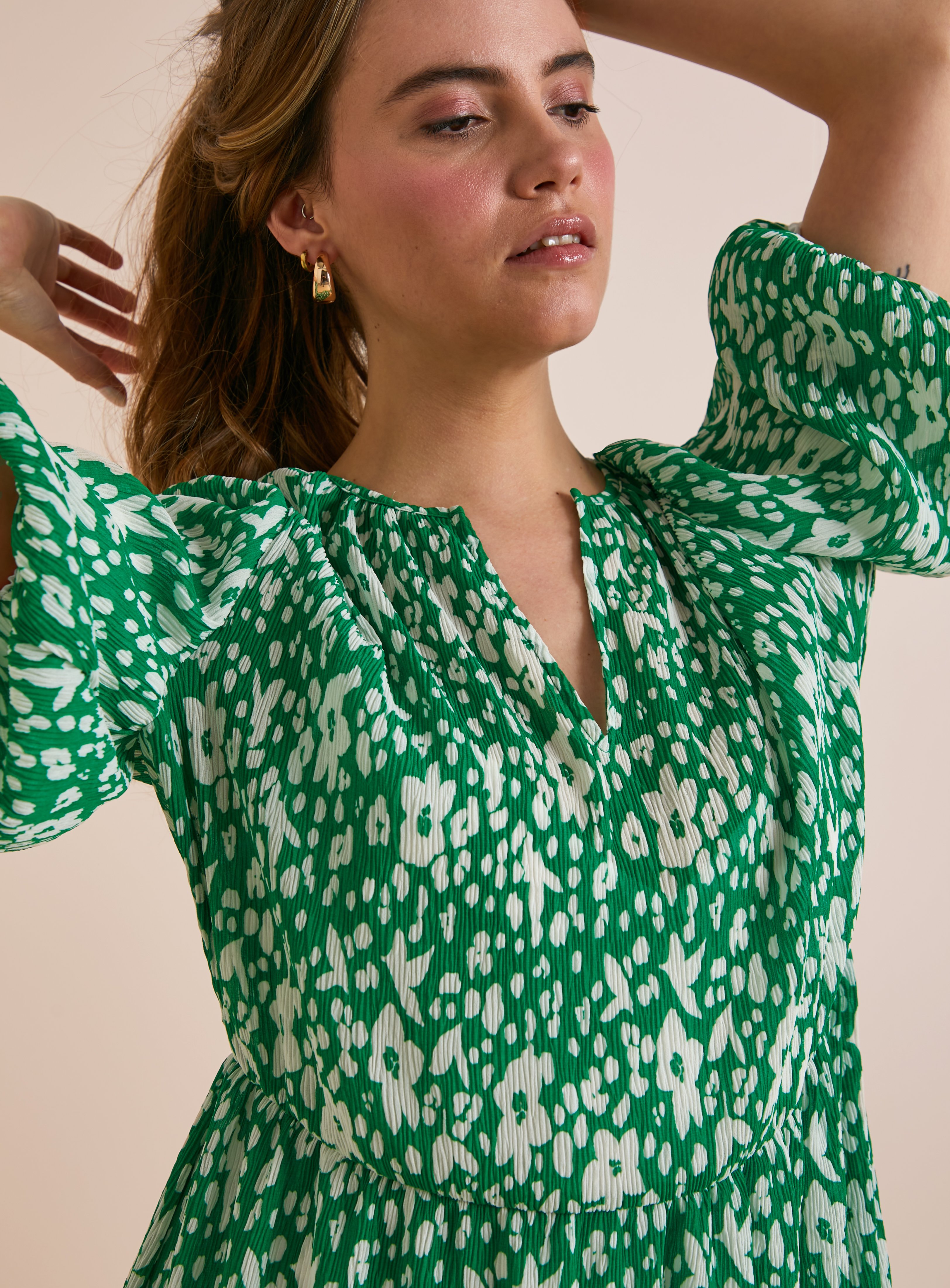 Everbelle Green Floral Plisse Mini Dress 6 - Image 3 thumbnail
